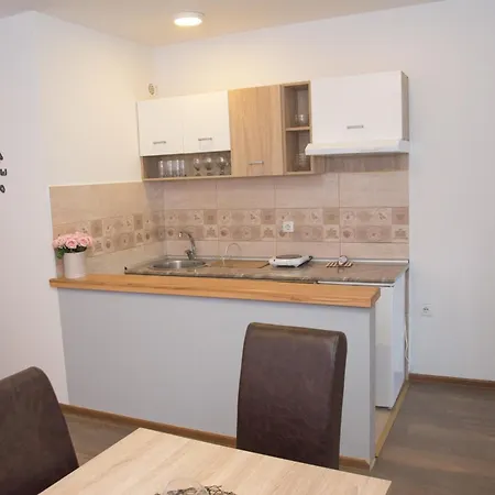 Magenta Aparthotel *